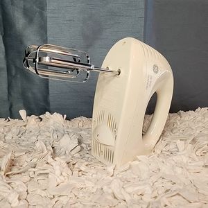 GE Hand Mixer